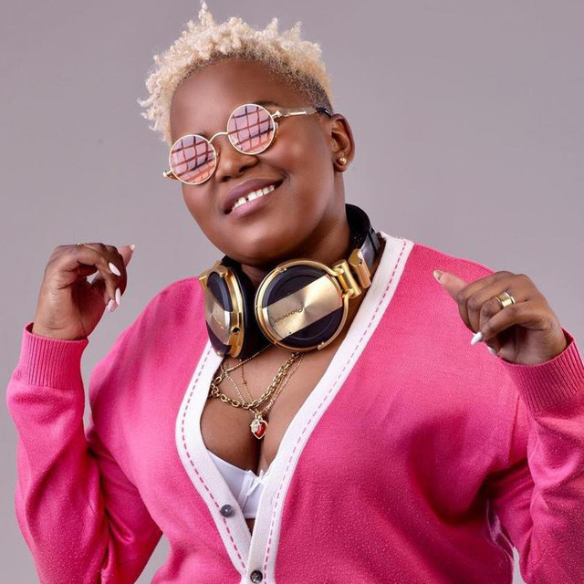 DJ ELLY CHUVA FT SEKETXE - PIQUETE